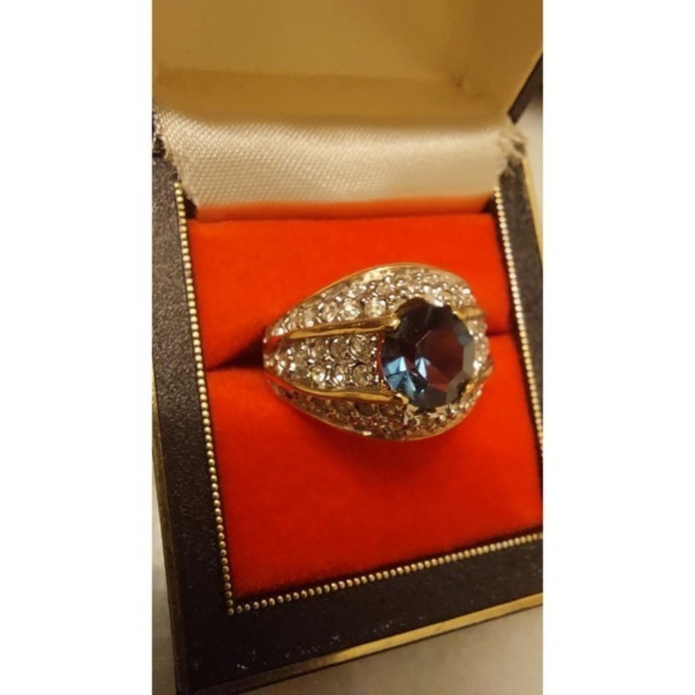 18k gold g e ring